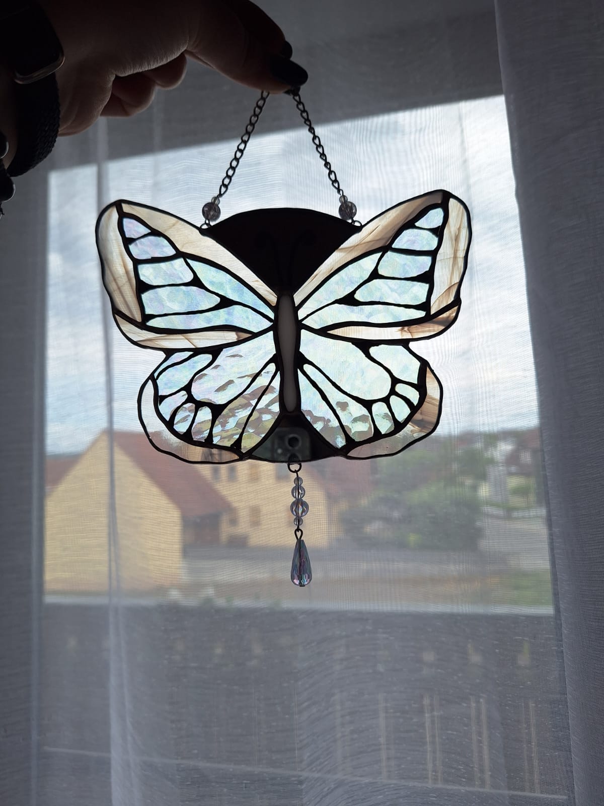 Schmetterling weiß mit Perlen
